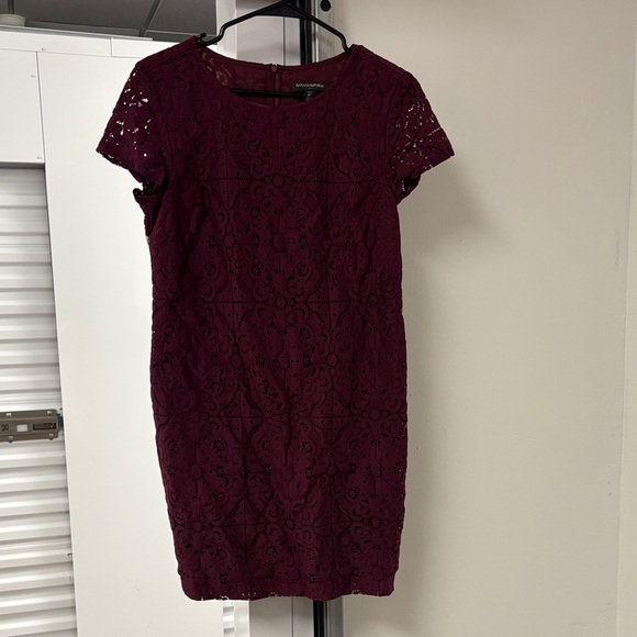 Banana Republic Dresses & Skirts - Banana Republic Women’s Lace Size 8Petite Cocktail Burgundy Dress sleeveless